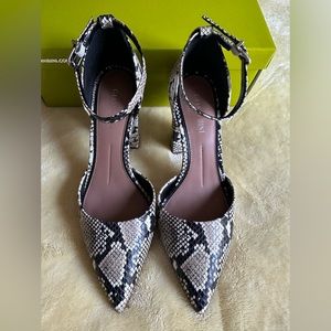 Gianni Bini Bronlynn Heels